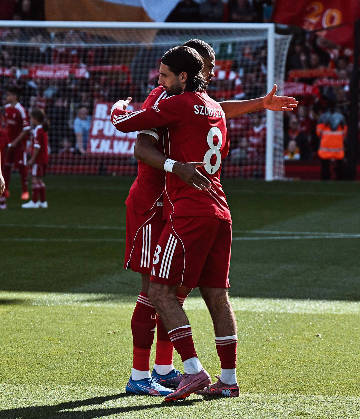 利物浦力克AC米兰,阿扎尔补时绝平世界杯 利物浦力克AC米兰,阿扎尔补时绝平世界杯