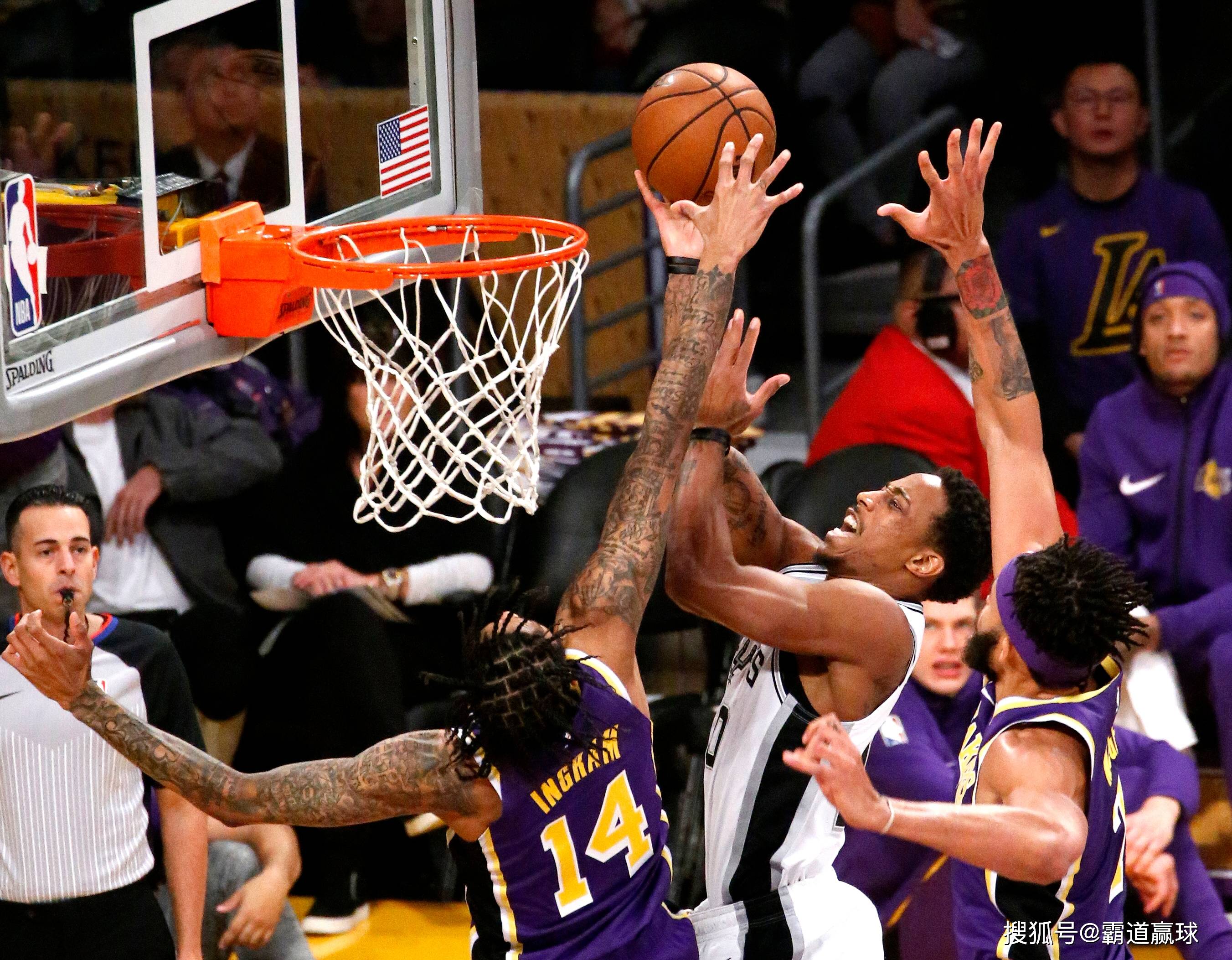 关于湖人后场连续得分,胜出马刺杀入总决赛的信息 关于湖人后场连续得分,胜出马刺杀入总决赛的信息